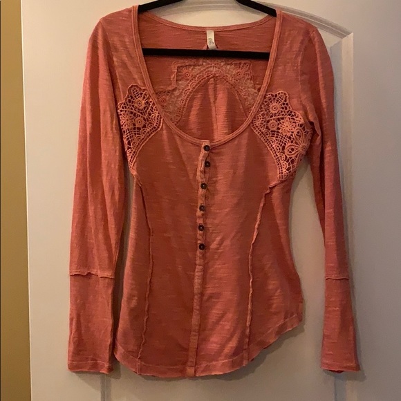 Free People Tops - Free people peach Lacey top